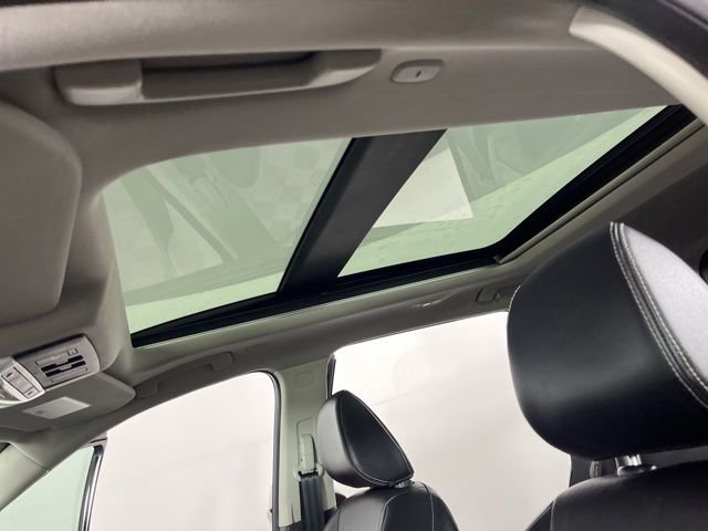 Used 2023 Nissan Rogue SL w/ SL Premium Package image 31