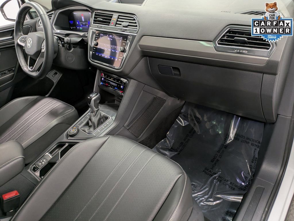 Used 2022 Volkswagen Tiguan SE w/ Panoramic Sunroof Package AWD/4WD image 31