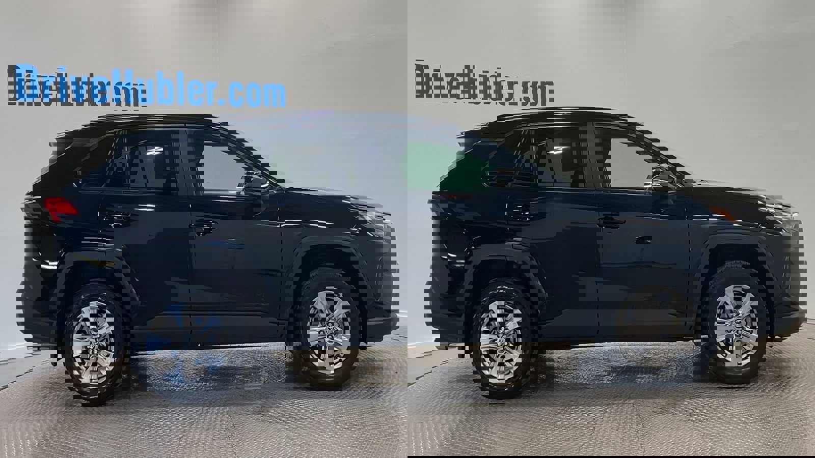 Used 2022 Toyota RAV4 XLE image 9