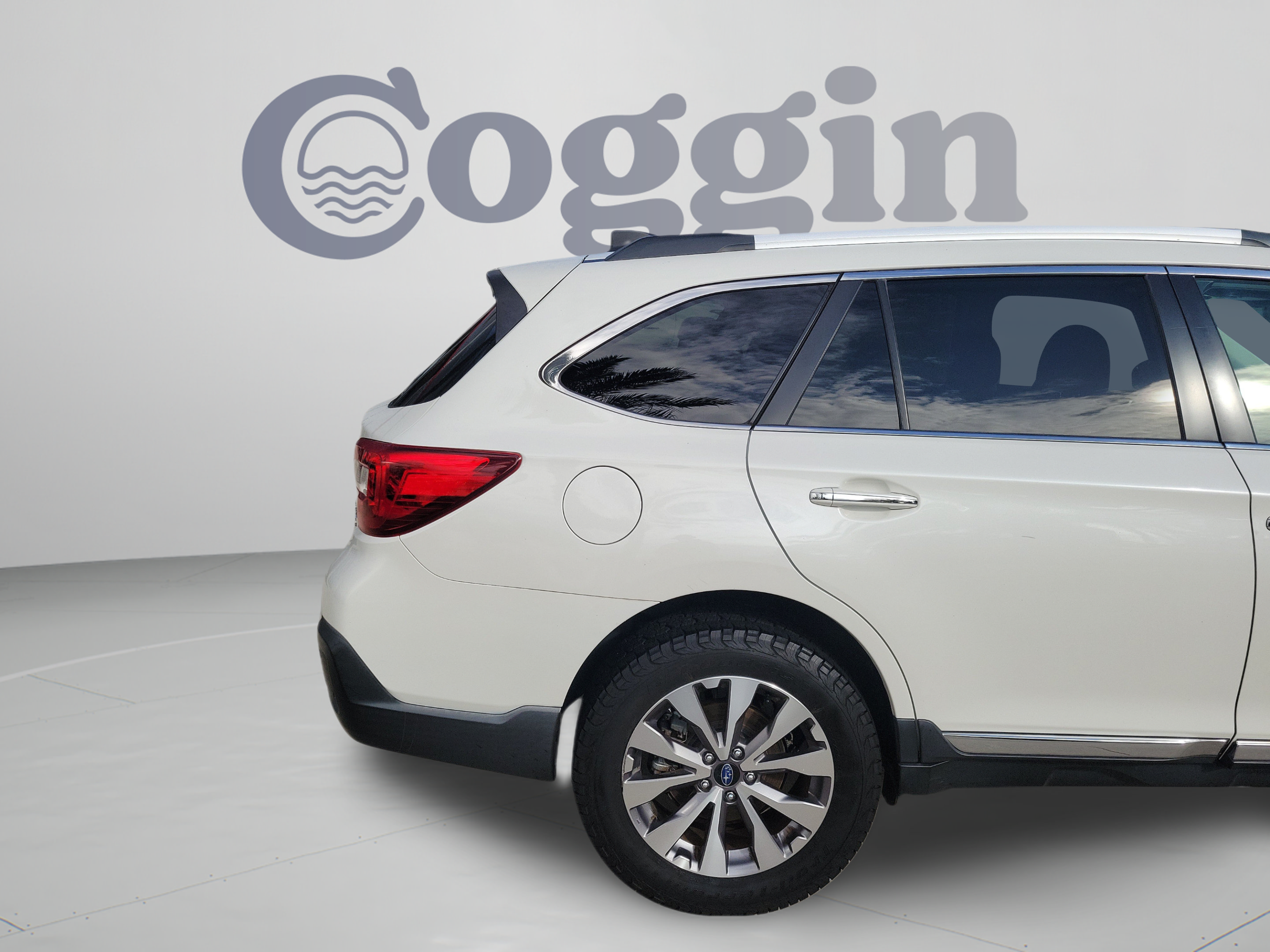 Used 2019 Subaru Outback 3.6R Touring w/ Popular Package #3A AWD/4WD image 35