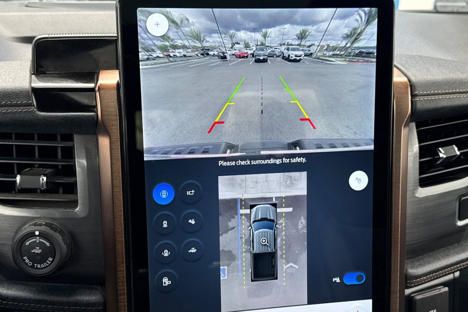 Used 2023 Ford F150 Lightning Lariat w/ Equipment Group 511A High image 25