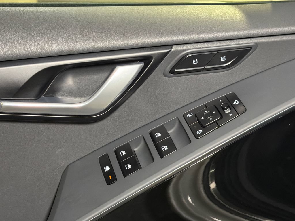Certified 2023 Kia Niro Wave FWD image 22