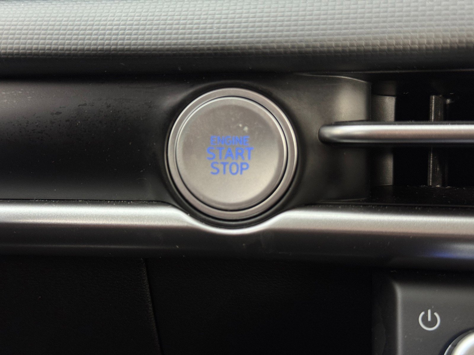 Used 2025 Hyundai Tucson SE image 20