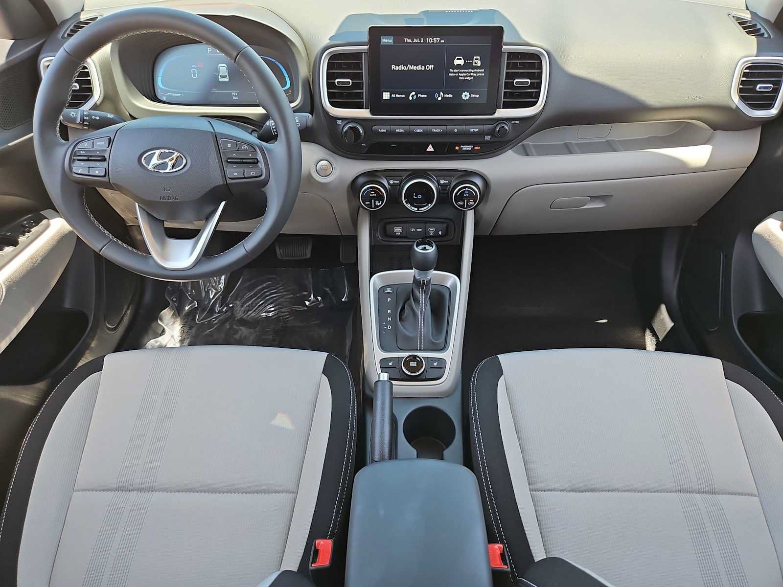 Certified 2026 Hyundai Venue SEL FWD image 15
