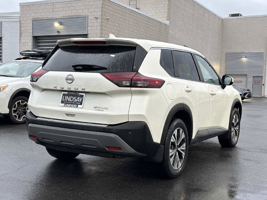 Used 2023 Nissan Rogue SV AWD/4WD image 3