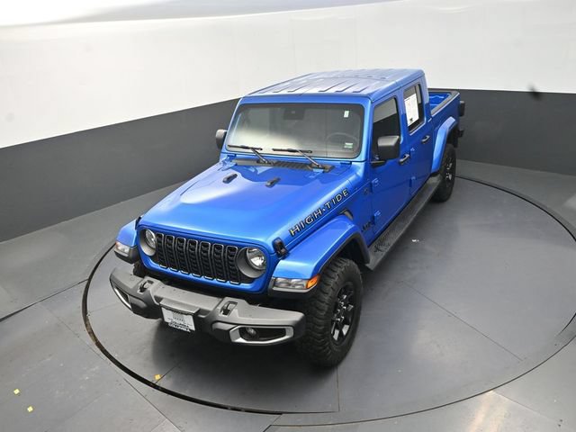 Used 2025 Jeep Gladiator Sport AWD/4WD image 14