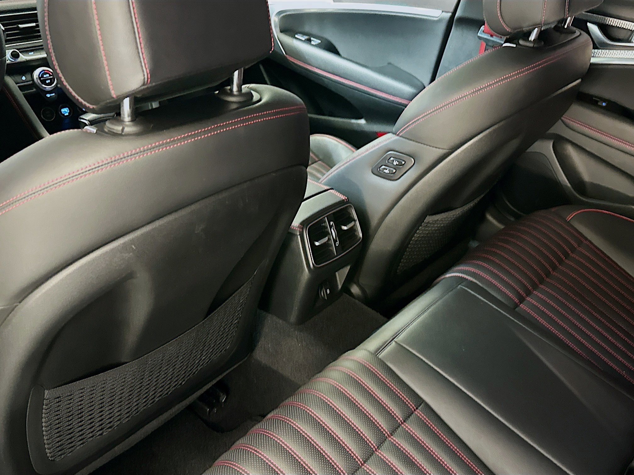 Used 2023 Genesis G70 2.0T w/ Sport Prestige Package image 29