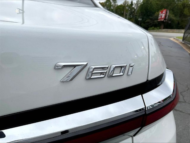Used 2023 BMW 760i xDrive w/ Parking Assistance Package AWD/4WD image 25