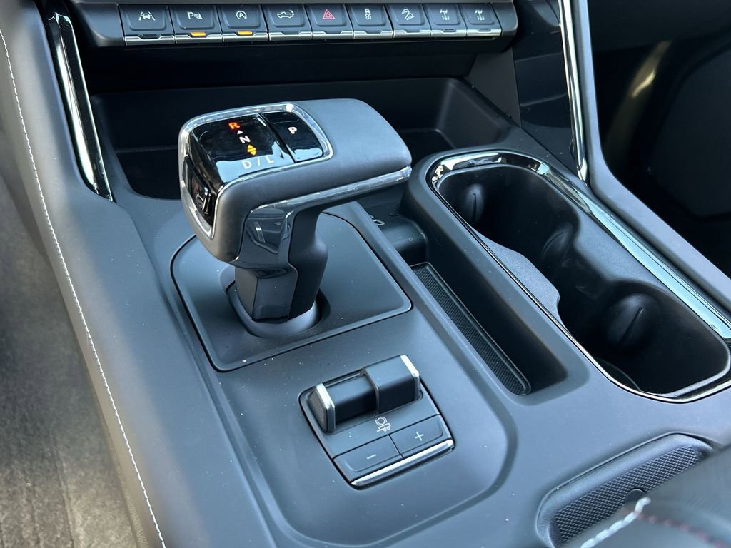 Used 2025 GMC Sierra 1500 AT4X image 16