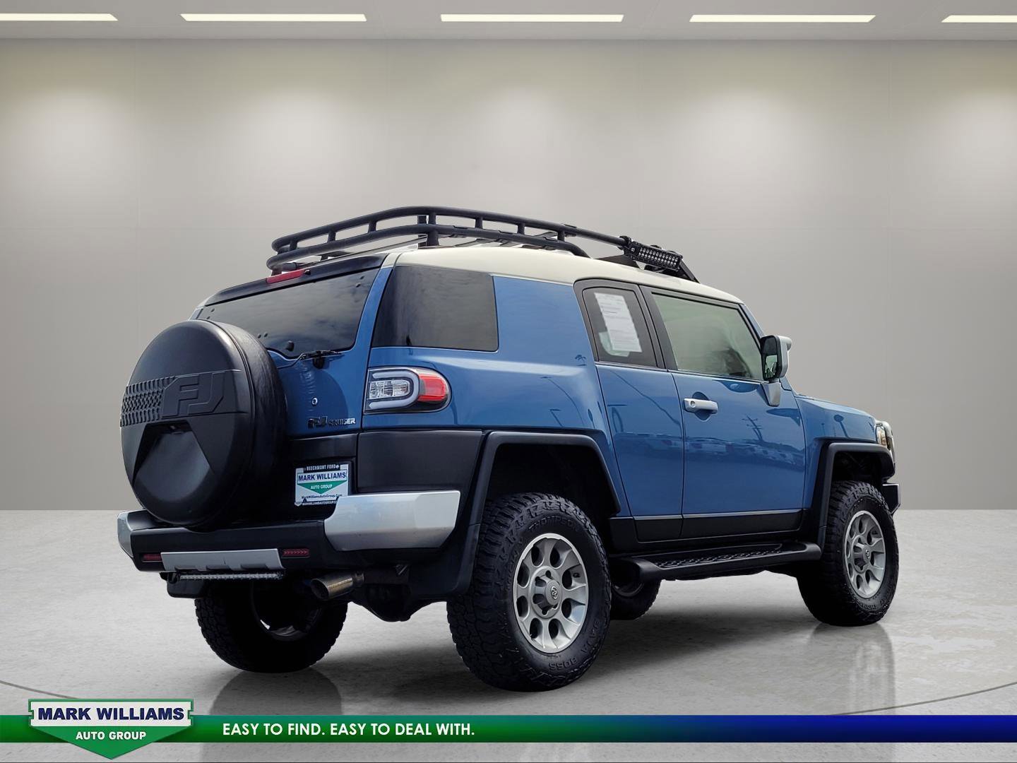 Used 2013 Toyota FJ Cruiser 4WD w/ Convenience Pkg image 4