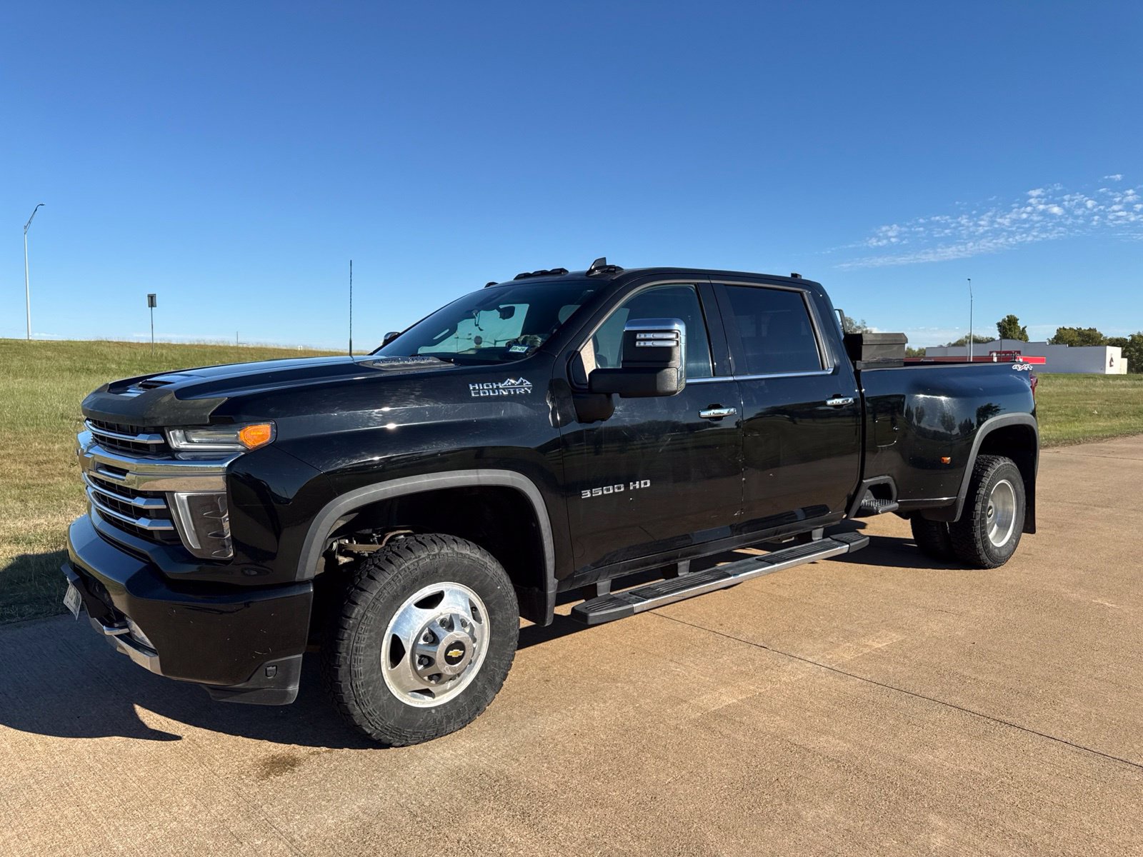 Used 2021 Chevrolet Silverado 3500 High Country AWD/4WD image 1