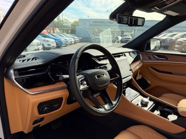 New 2027 Jeep Grand Cherokee Summit w/ Adv Protech Group IV AWD/4WD image 6