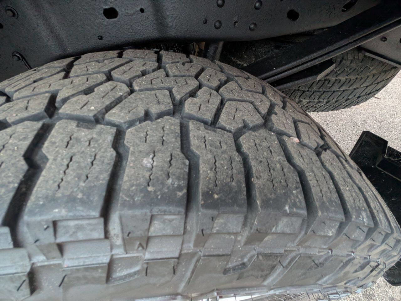 Used 2014 Ford F250 Lariat w/ Snow Plow Prep Package image 12