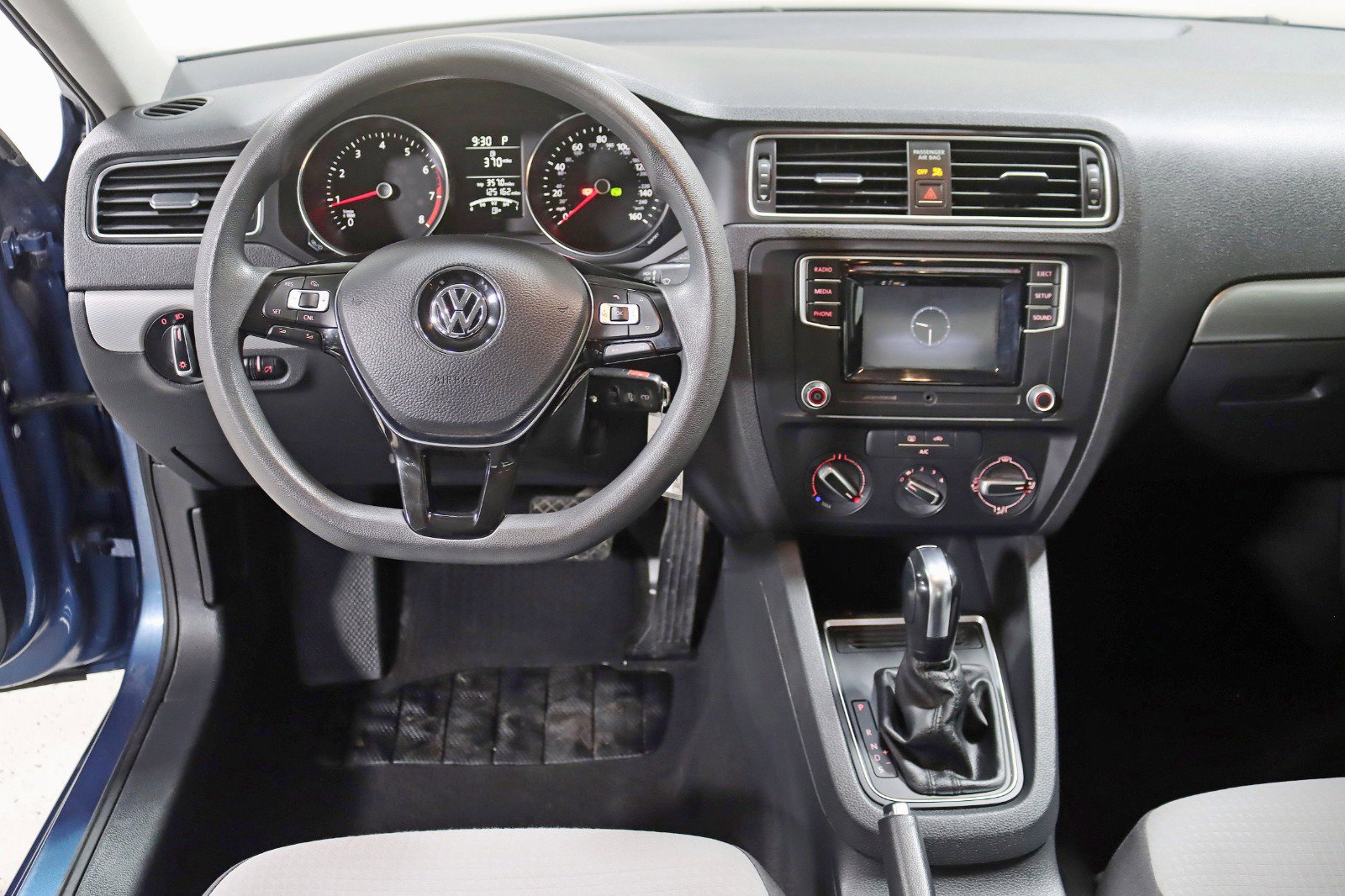 Used 2017 Volkswagen Jetta S image 14