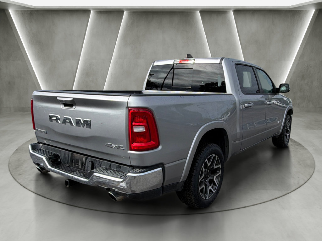 Used 2025 RAM 1500 Laramie AWD/4WD image 3