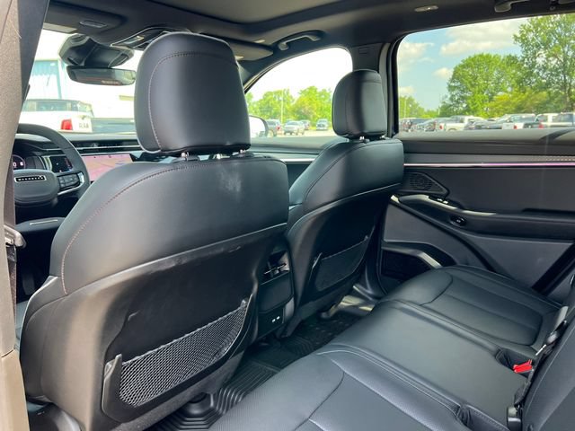 Used 2025 Jeep Wagoneer S Limited AWD/4WD image 36