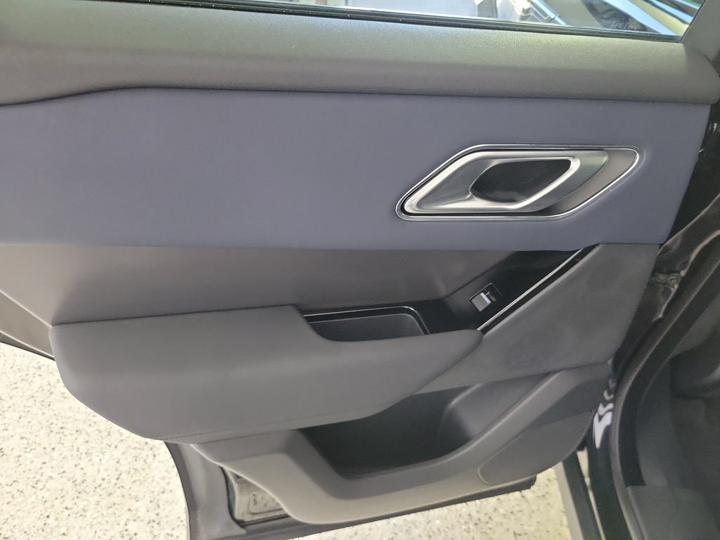 Used 2024 Land Rover Range Rover Velar Dynamic SE AWD/4WD image 15