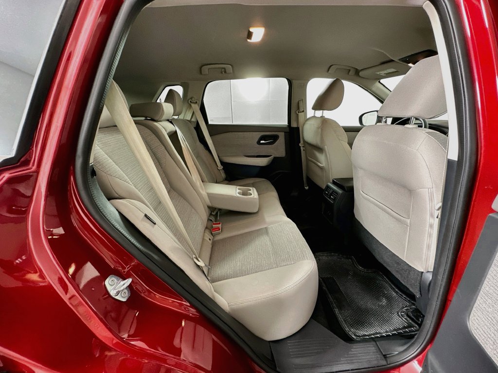 Used 2021 Nissan Rogue SV FWD image 24