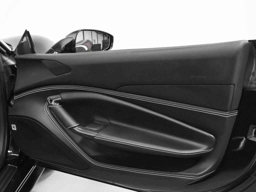 Certified 2021 Ferrari F8 Tributo RWD image 30