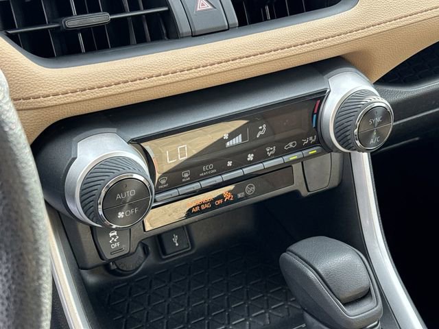 Used 2021 Toyota RAV4 XLE w/ Convenience Package image 22