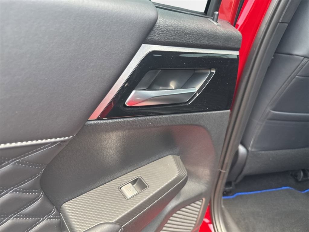 New 2025 Mitsubishi Outlander SEL image 25