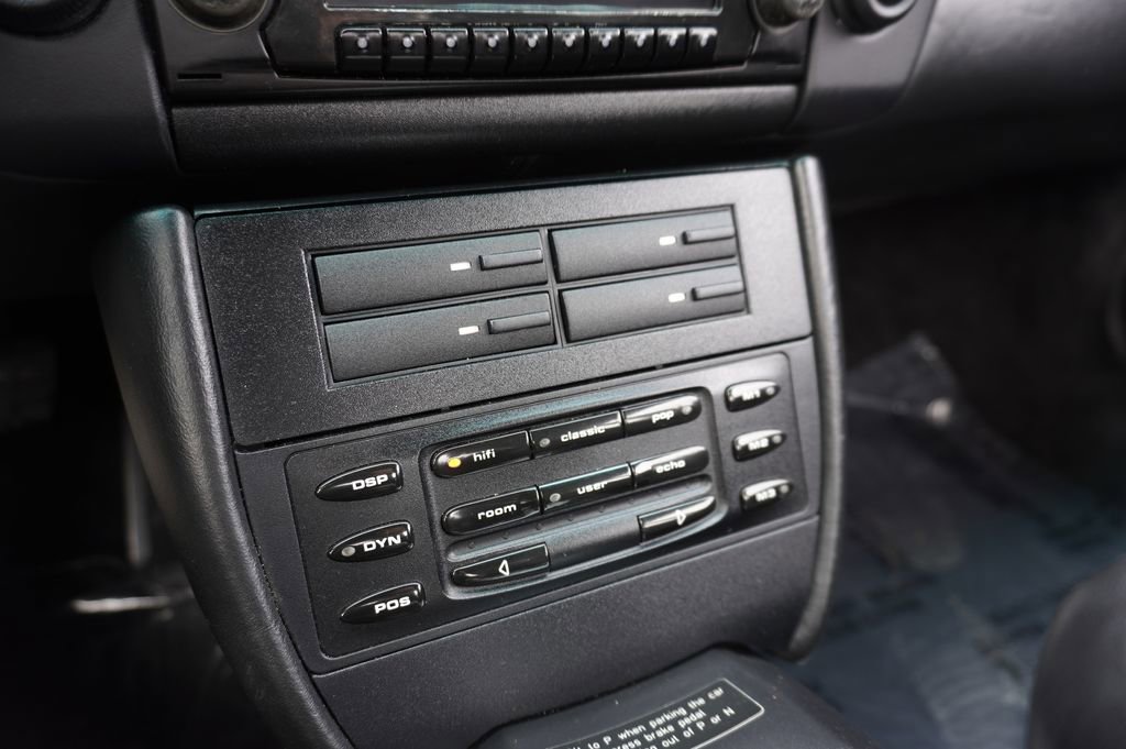 Used 2001 Porsche 911 Carrera image 17