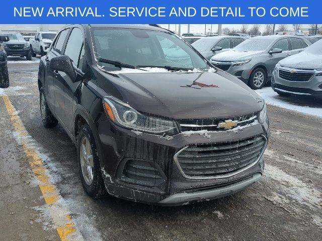 Used 2021 Chevrolet Trax LT w/ LT Convenience Package image 9