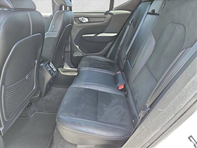 Used 2019 Volvo XC40 T5 R-Design AWD/4WD image 19