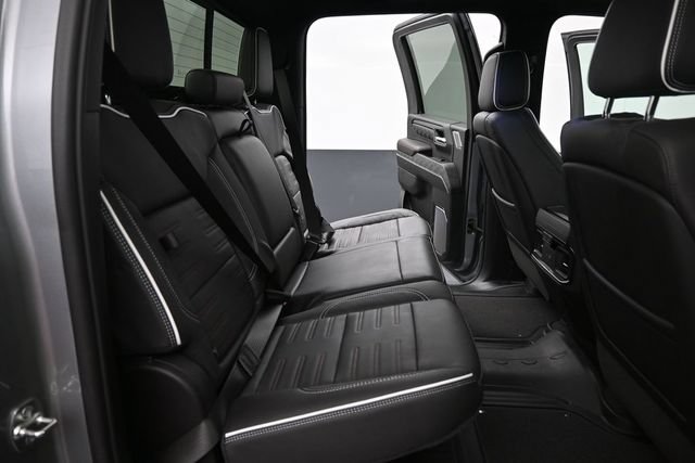 Used 2025 GMC Sierra 2500 AT4X AWD/4WD image 15