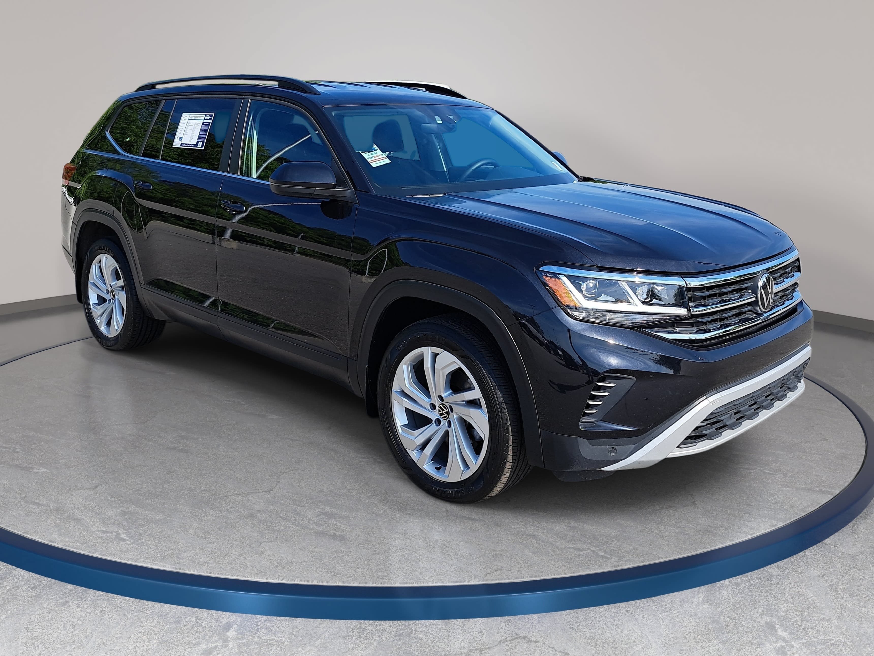 Used 2023 Volkswagen Atlas SE AWD/4WD image 3