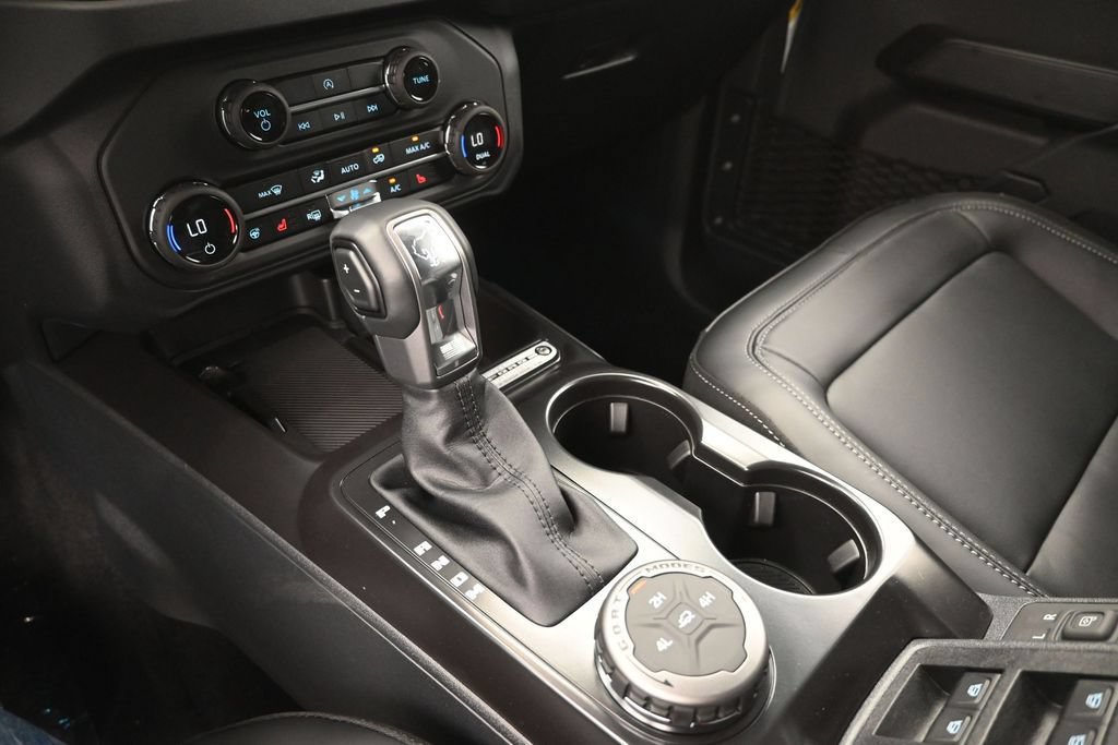 New 2026 Ford Bronco Outer Banks AWD/4WD image 9