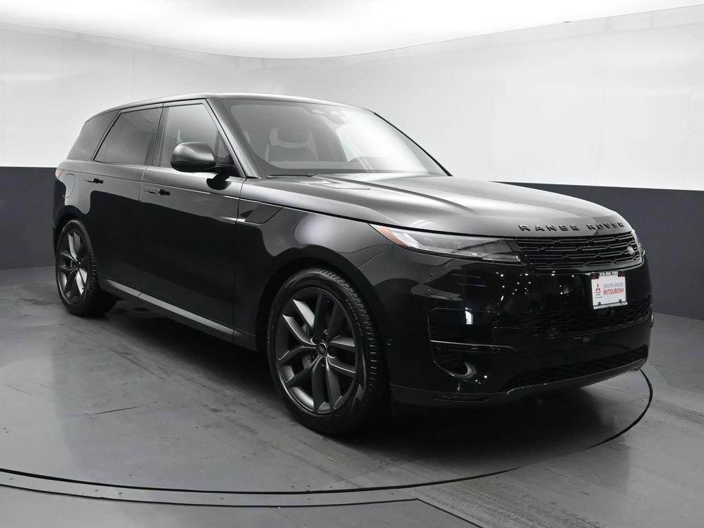 Used 2024 Land Rover Range Rover Sport SE AWD/4WD image 2
