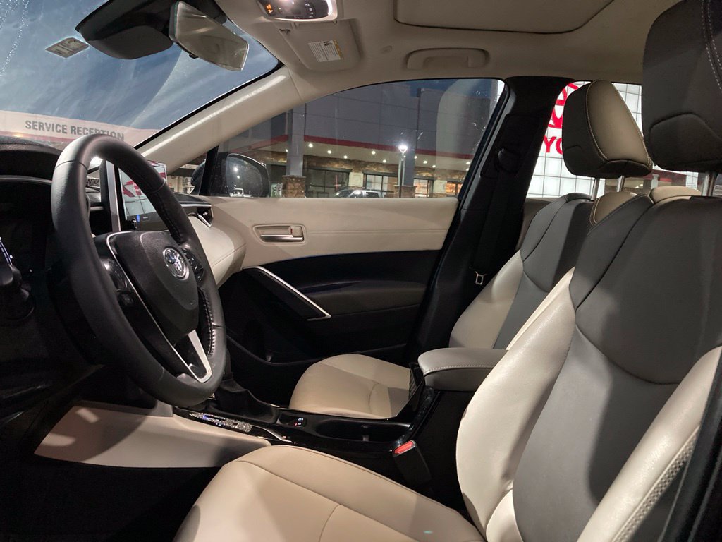 Certified 2024 Toyota Corolla Cross XLE w/ Convenience Package FWD image 10