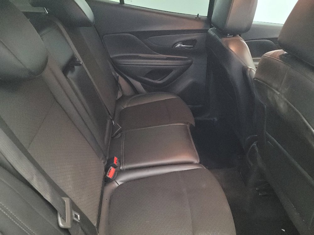 Used 2022 Buick Encore Preferred AWD/4WD image 19