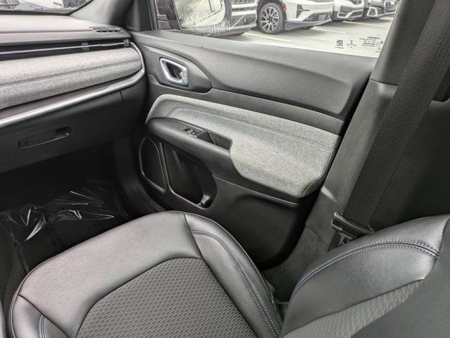 Certified 2023 Jeep Compass Latitude AWD/4WD image 17