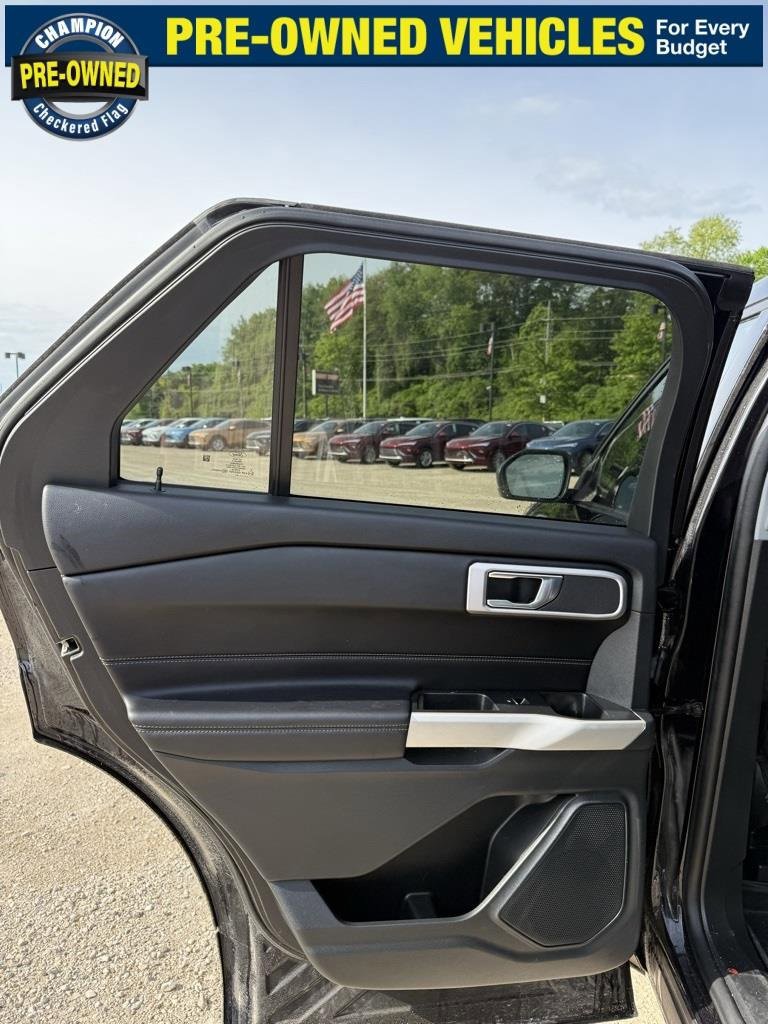 Used 2021 Ford Explorer XLT w/ Equipment Group 202A image 17