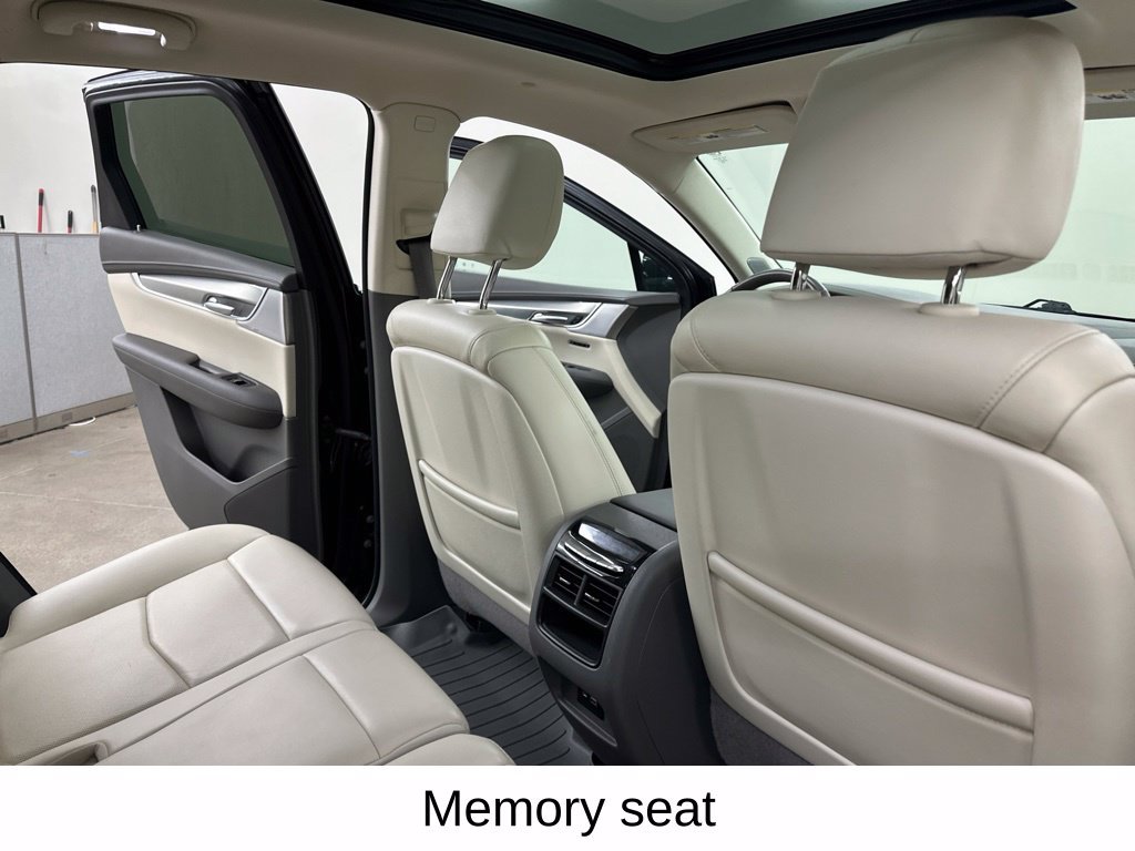 Used 2020 Cadillac XT5 Premium Luxury AWD/4WD image 27