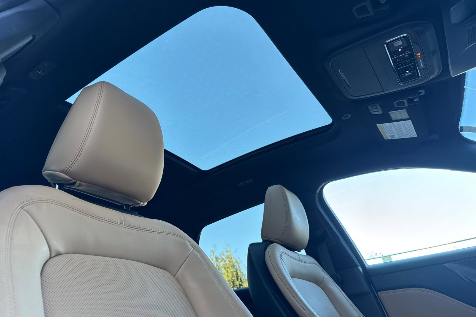 Certified 2022 Lincoln Corsair Reserve w/ Equipment Group 201A image 16