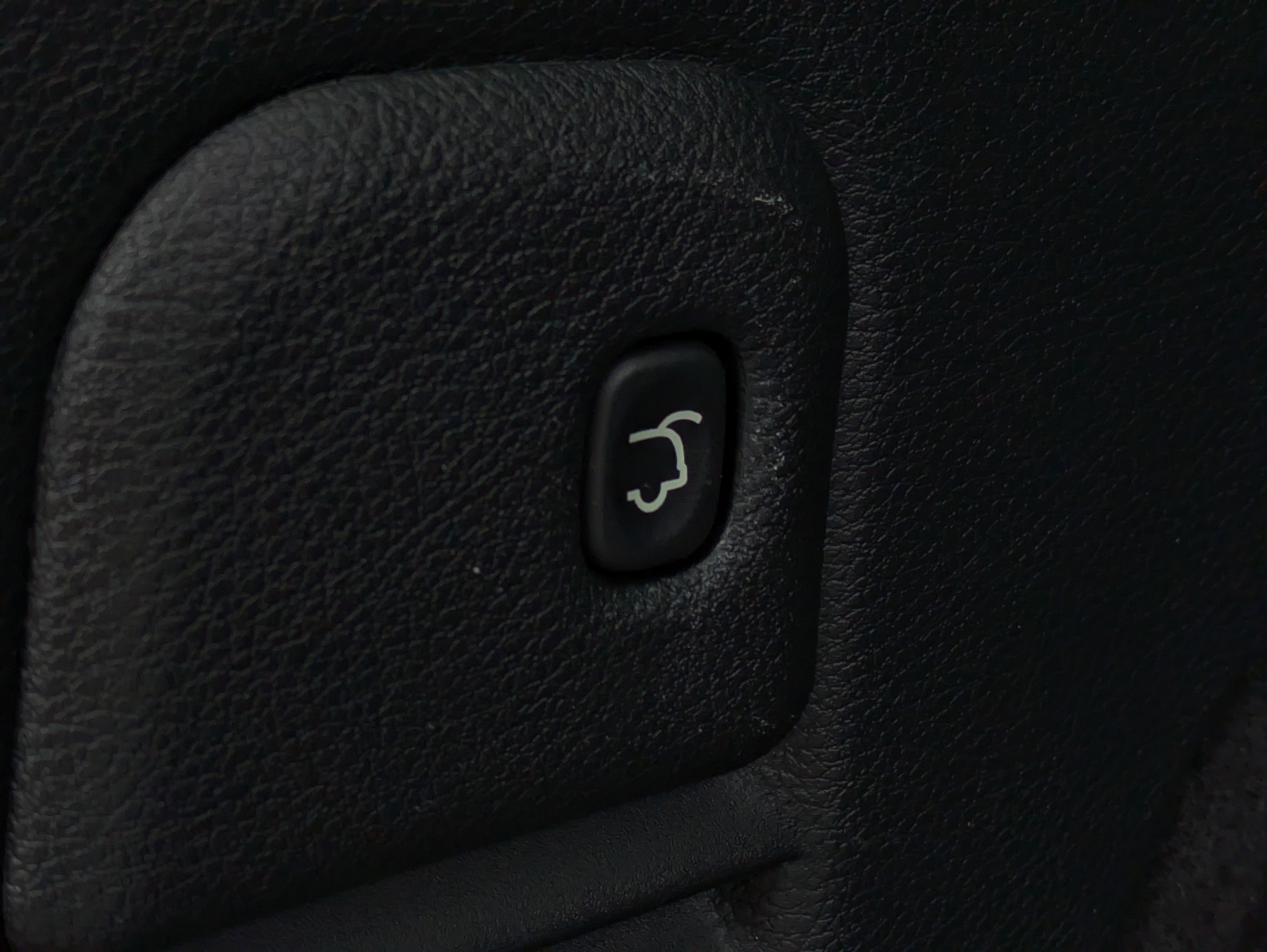 Used 2017 Jeep Grand Cherokee Limited image 14