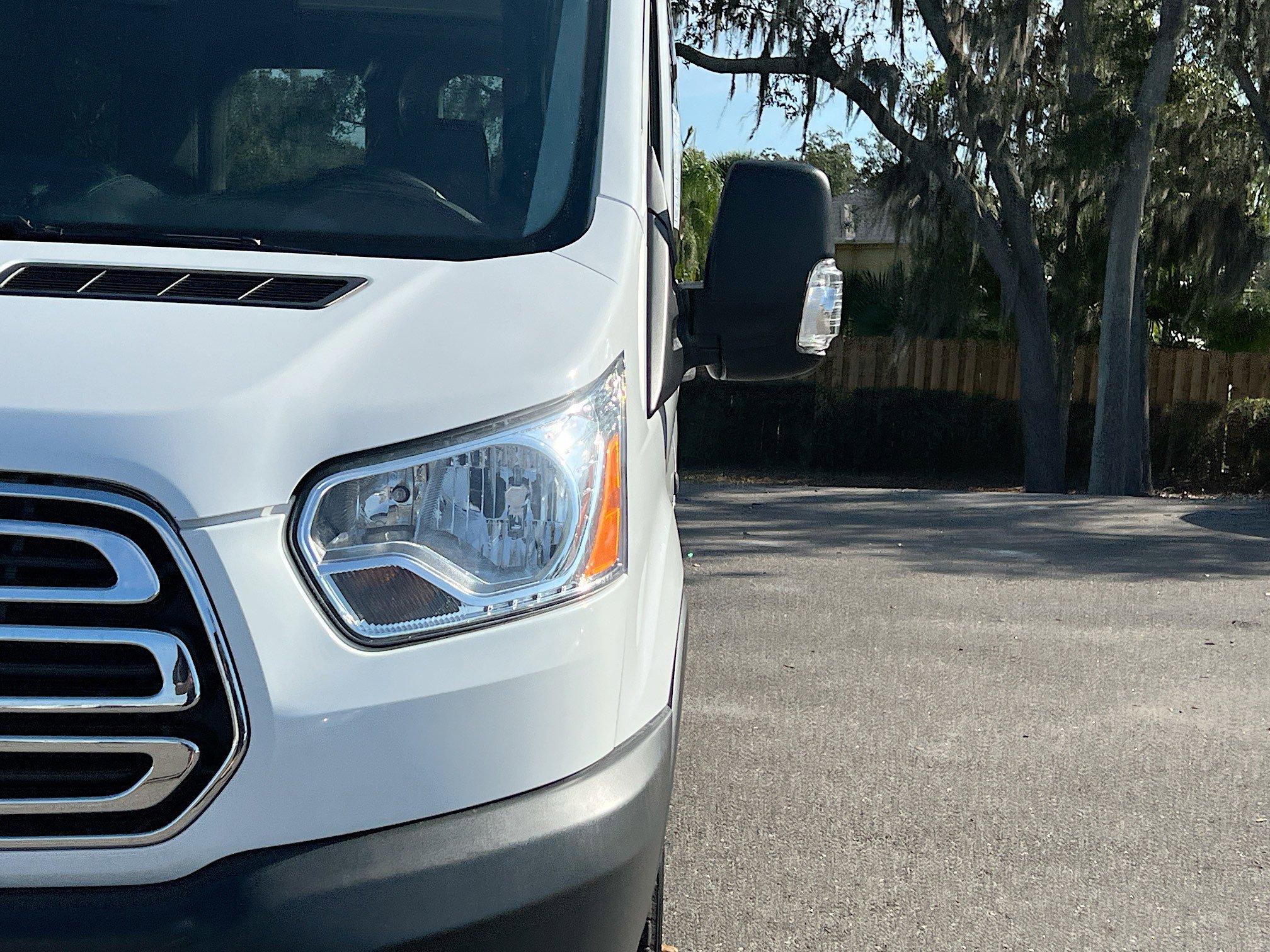 Used 2018 Ford Transit 150 XLT image 12