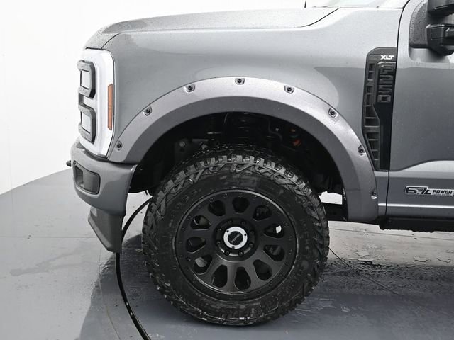 New 2025 Ford F250 XLT w/ Black Appearance Package image 10