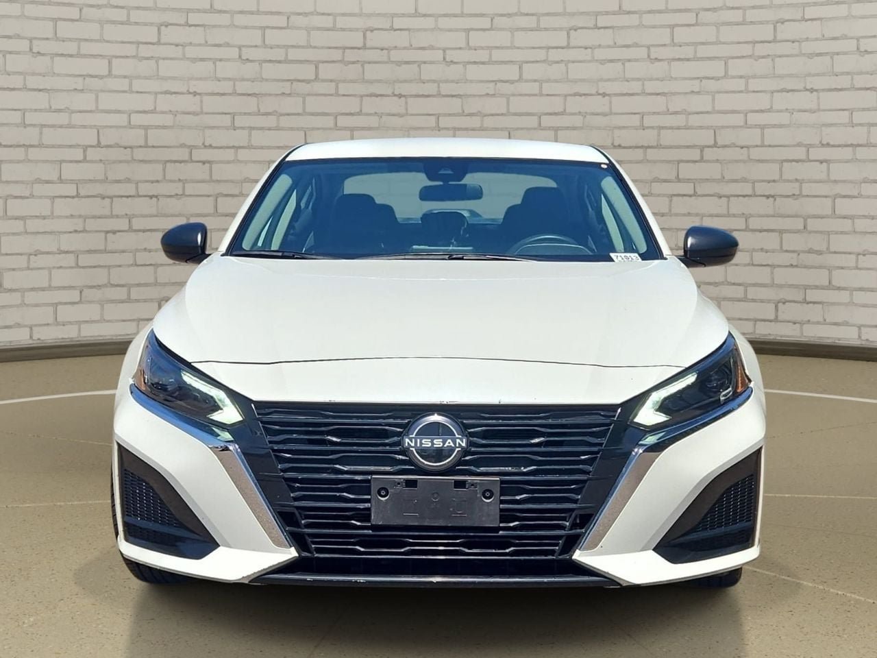 Certified 2025 Nissan Altima 2.5 SV FWD image 2