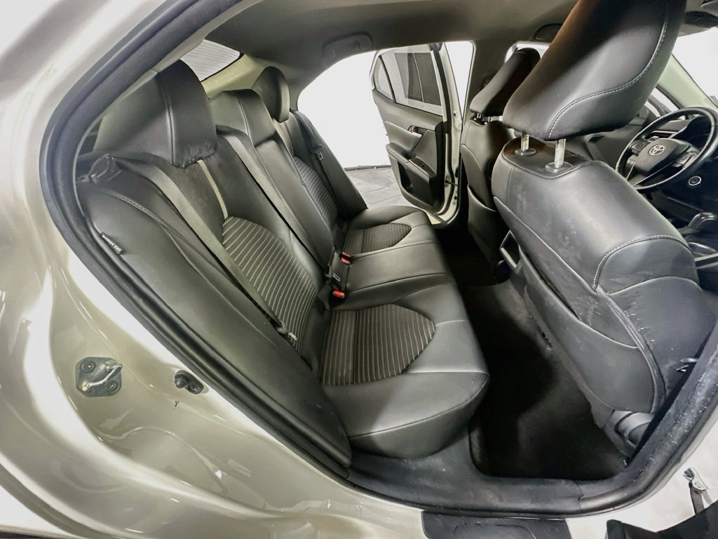 Used 2023 Toyota Camry SE FWD image 12