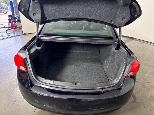 Used 2015 Chevrolet Impala LT FWD image 24