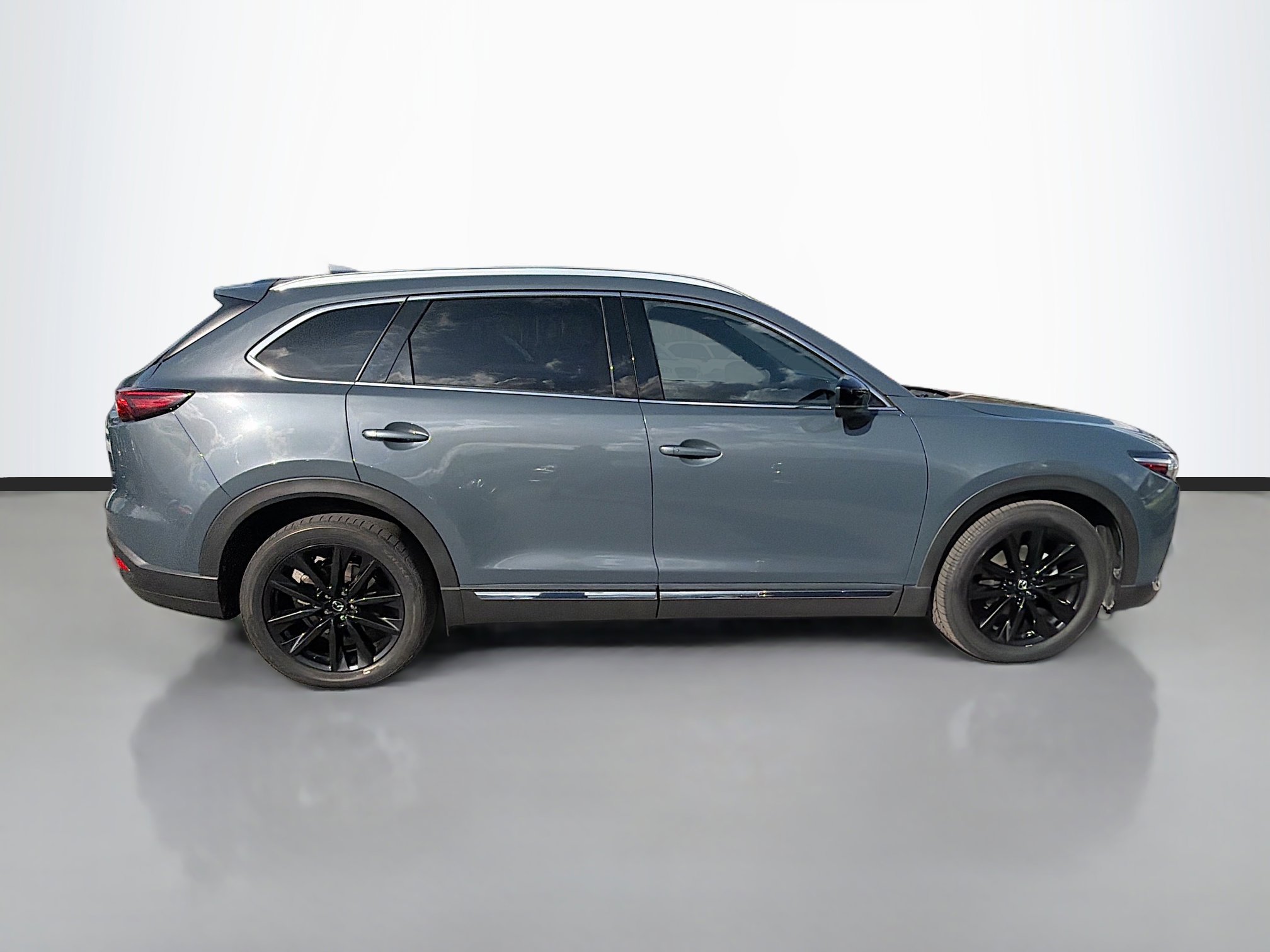 Certified 2022 MAZDA CX-9 Carbon Edition image 2