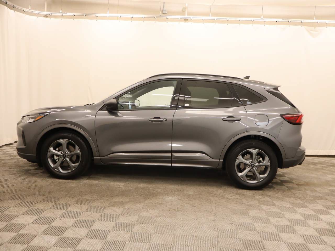 Used 2023 Ford Escape ST-Line w/ Tech Pack #1 FWD image 2