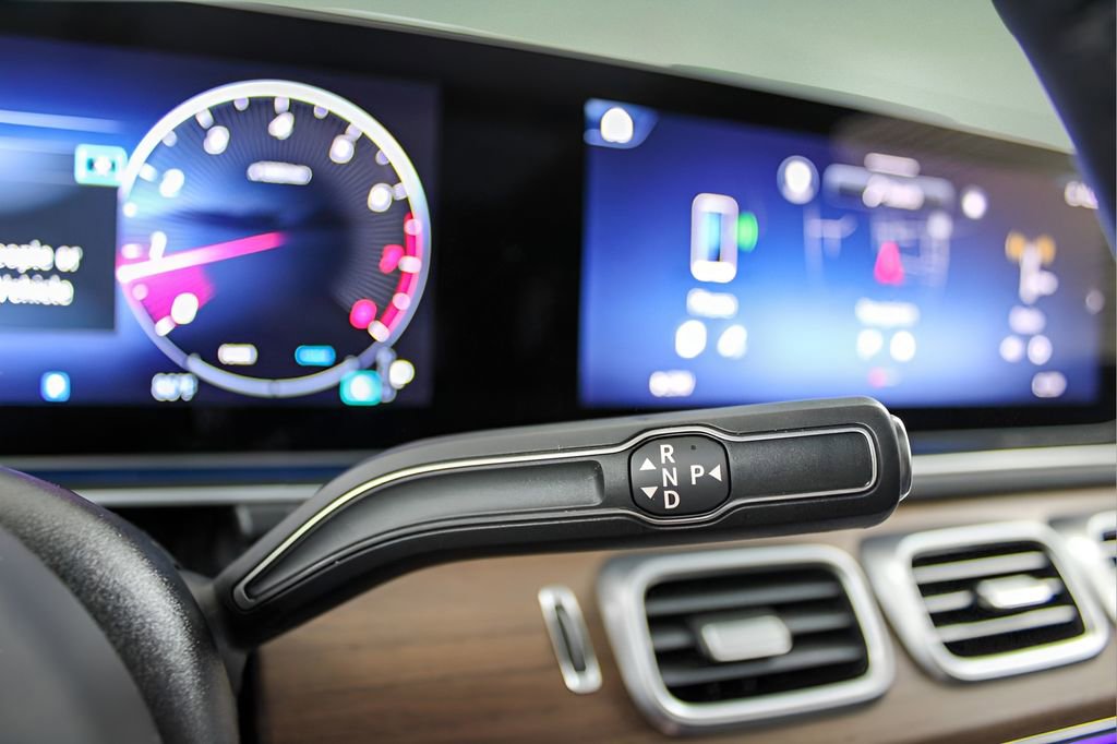 Used 2025 Mercedes-Benz GLE 350 4MATIC image 21