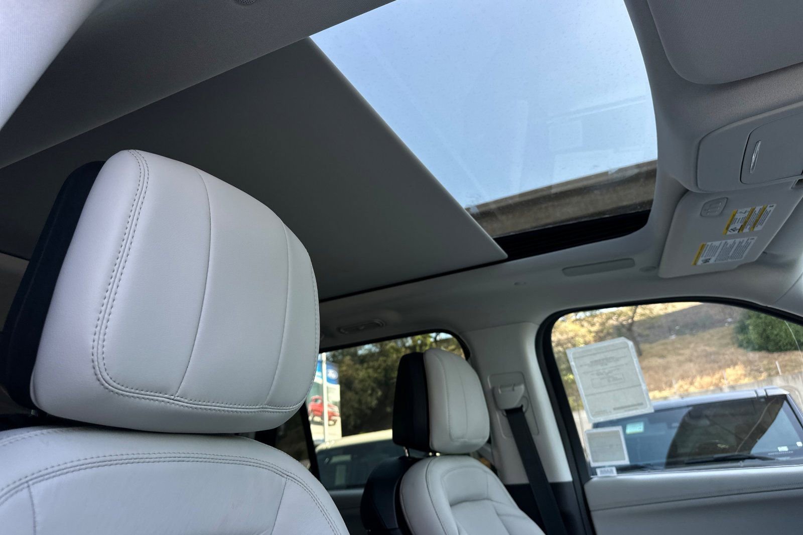 New 2026 Lincoln Navigator Reserve AWD/4WD image 17