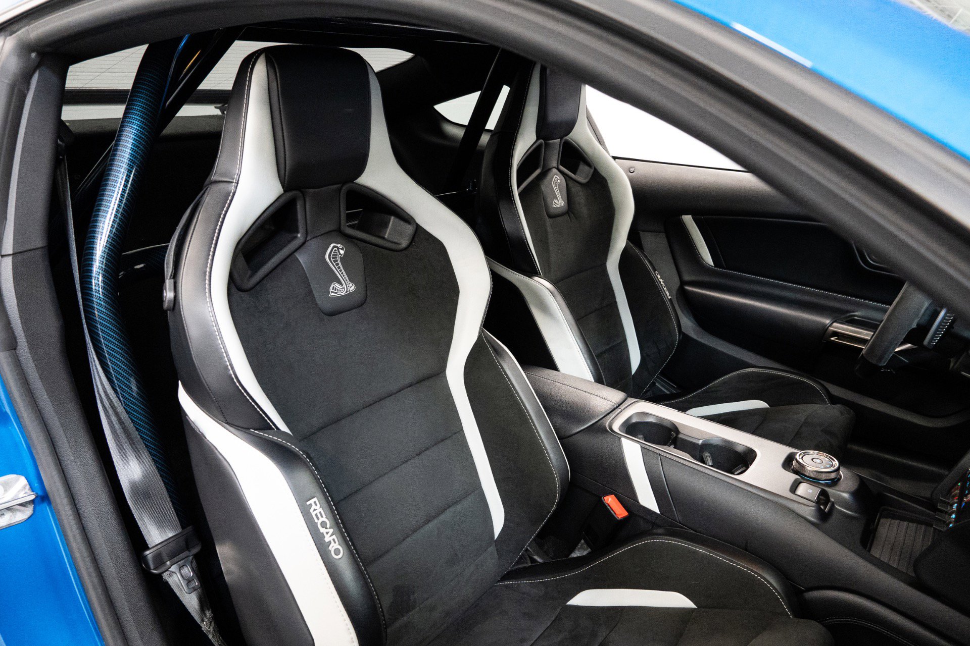 Used 2021 Ford Mustang Shelby GT500 w/ Carbon Fiber Track Pack RWD image 29