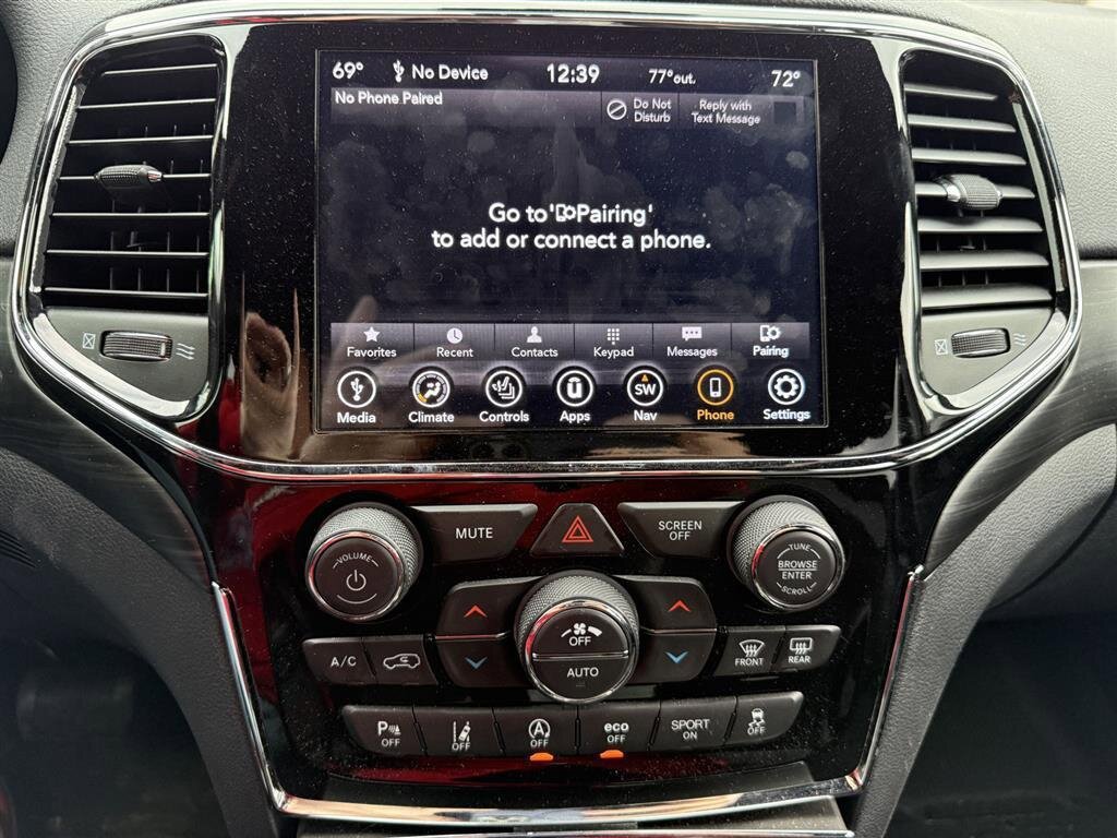 Used 2020 Jeep Grand Cherokee Altitude image 6